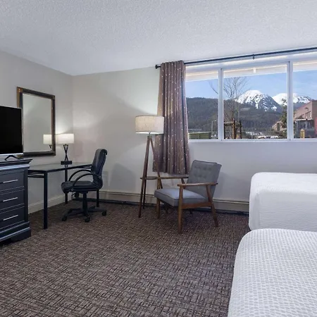 Ramada By Wyndham Juneau Exterior photo