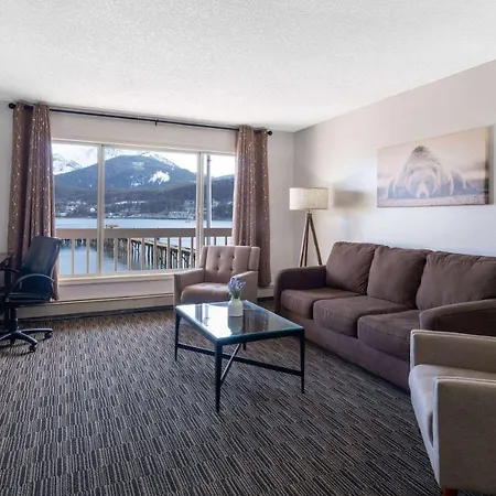 Ramada By Wyndham Juneau Exterior photo