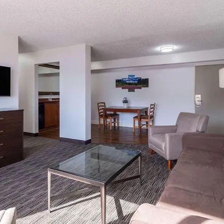 Ramada By Wyndham Juneau Exterior photo