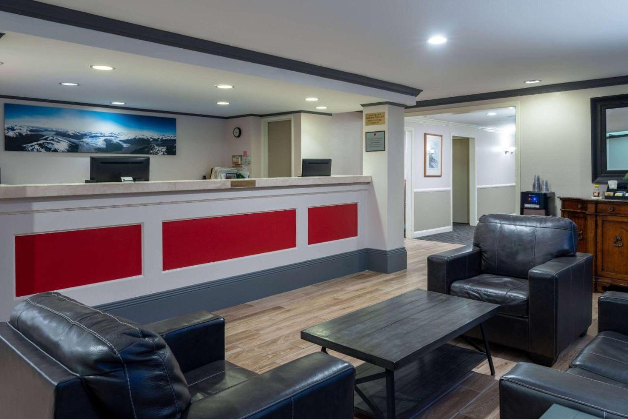 Ramada By Wyndham Hotel 3*