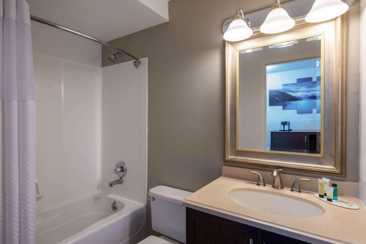 Ramada By Wyndham Hotel Juneau
