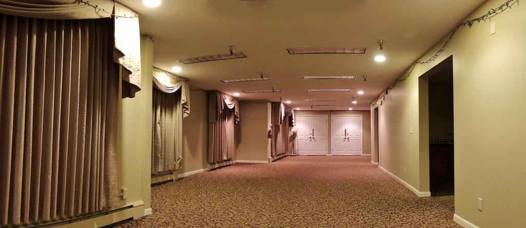 Ramada By Wyndham Hotel Juneau