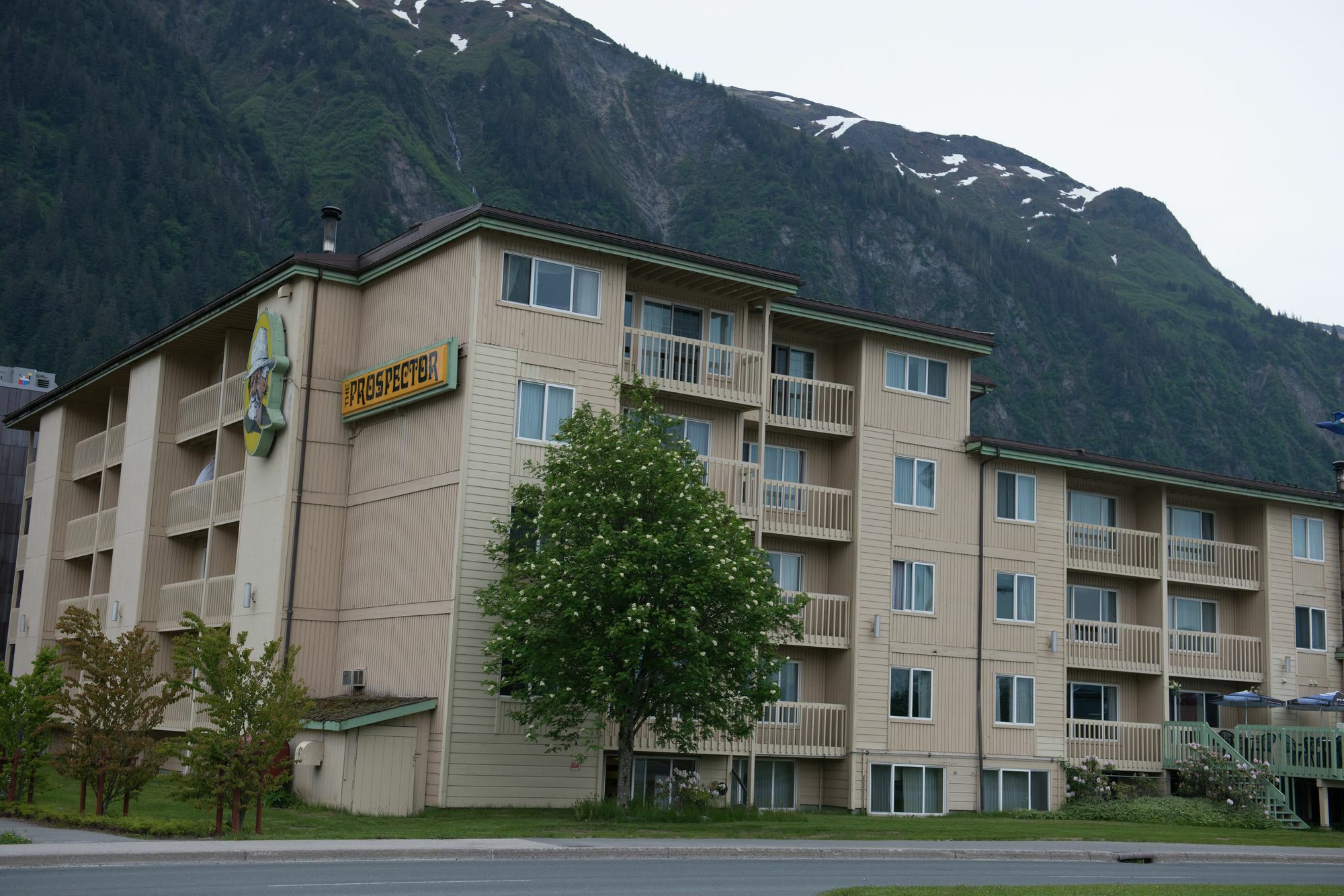 Ramada By Wyndham